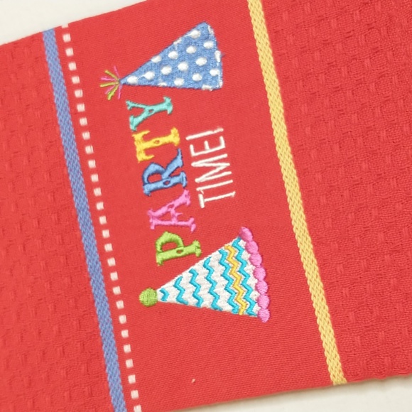 🍒🎉 DII Party Time Kitchen Dishtowel - Picture 2 of 3